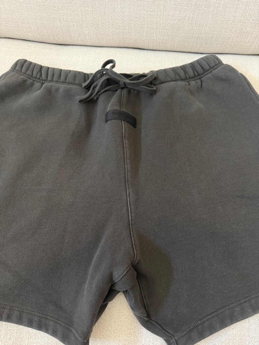 Essentials Fear of God Shorts - Picture 3 of 3